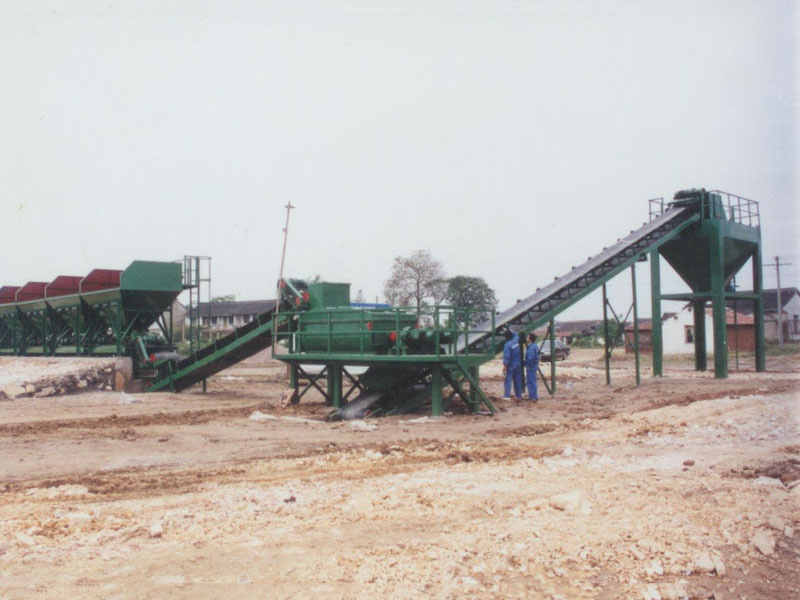 What are the characteristics of WCB stabilized soil mixing plant?